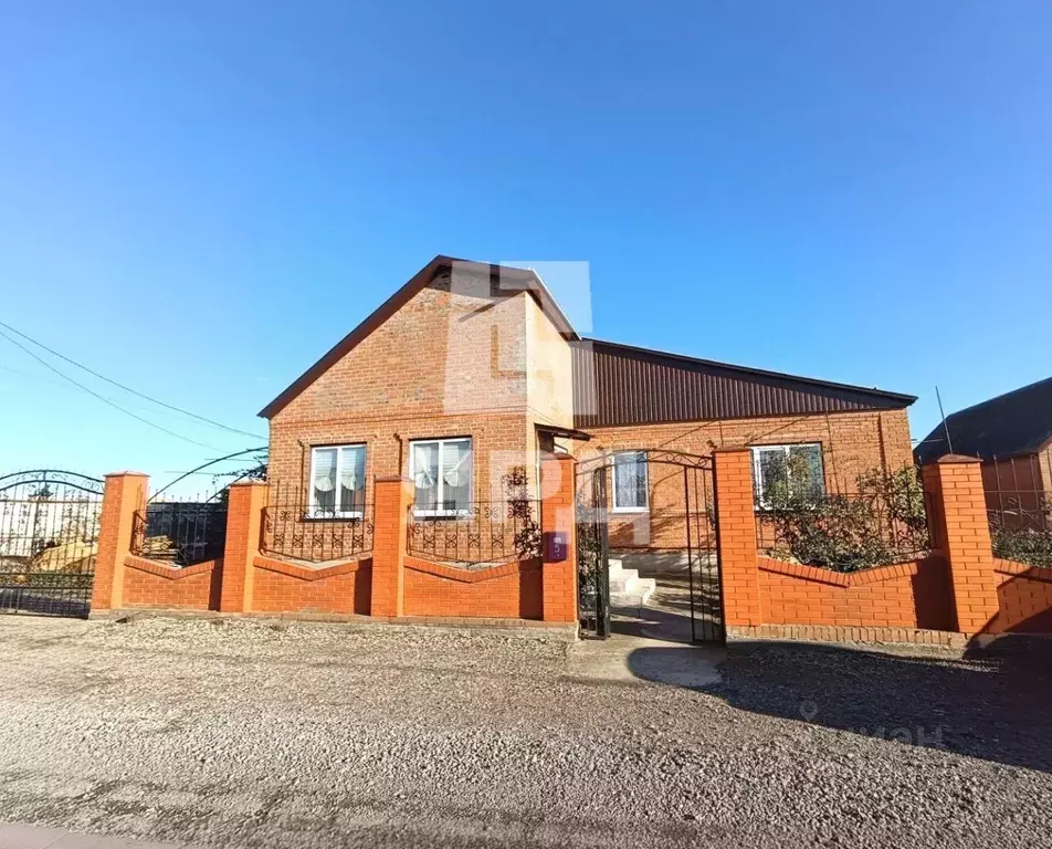 Дом в Ростовская область, Неклиновский район, Новобессергеневское ... - Фото 1