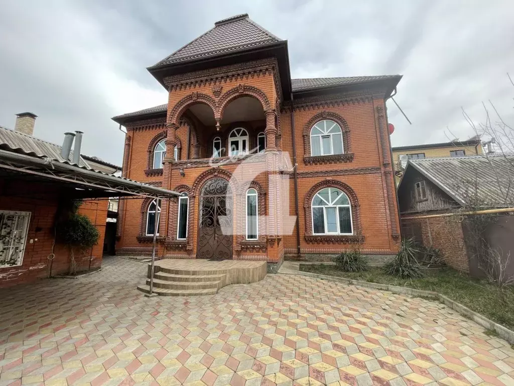 Дом в Краснодарский край, Краснодар ул. Фридриха Энгельса, 152 (330 м) - Фото 0