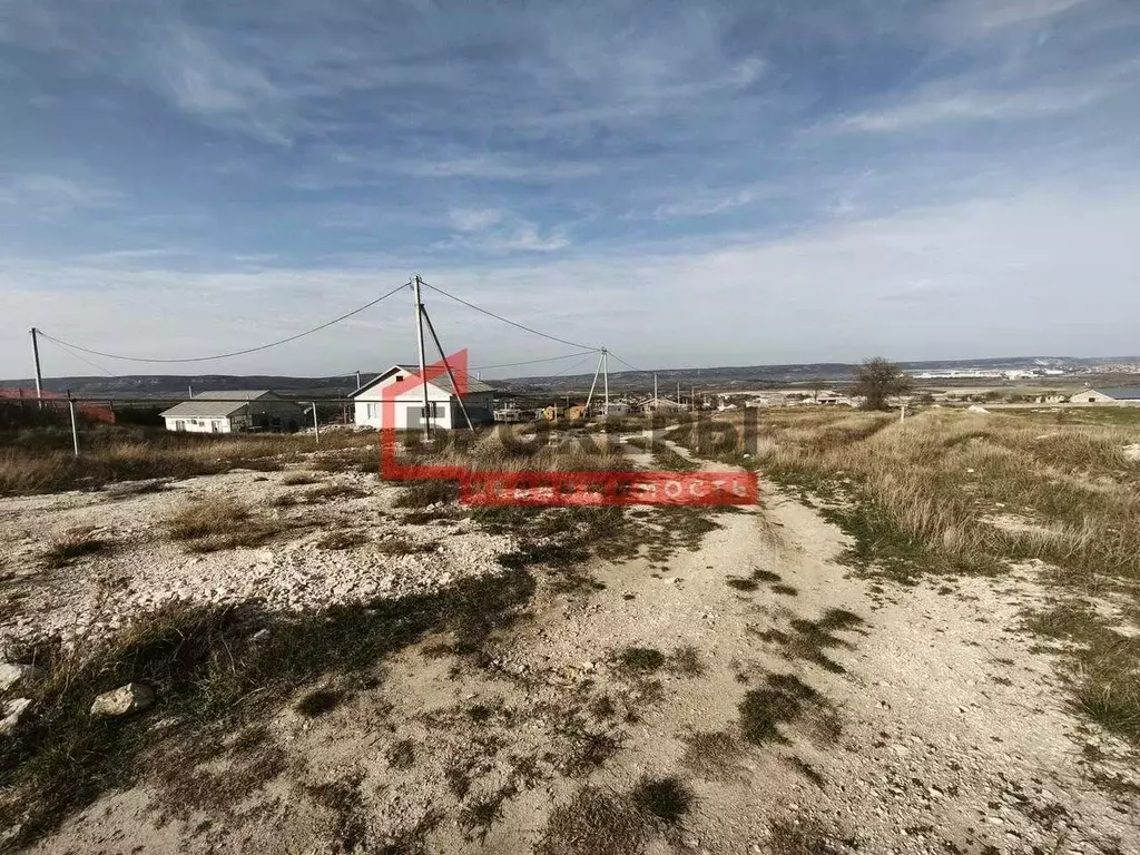 Участок в Крым, Бахчисарайский район, Железнодорожненское с/пос, с. ... - Фото 2