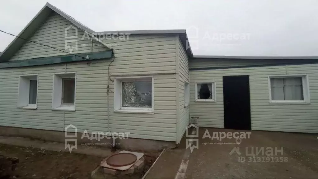 Дом в Волгоградская область, Светлоярский район, пос. Кирова ул. ... - Фото 1