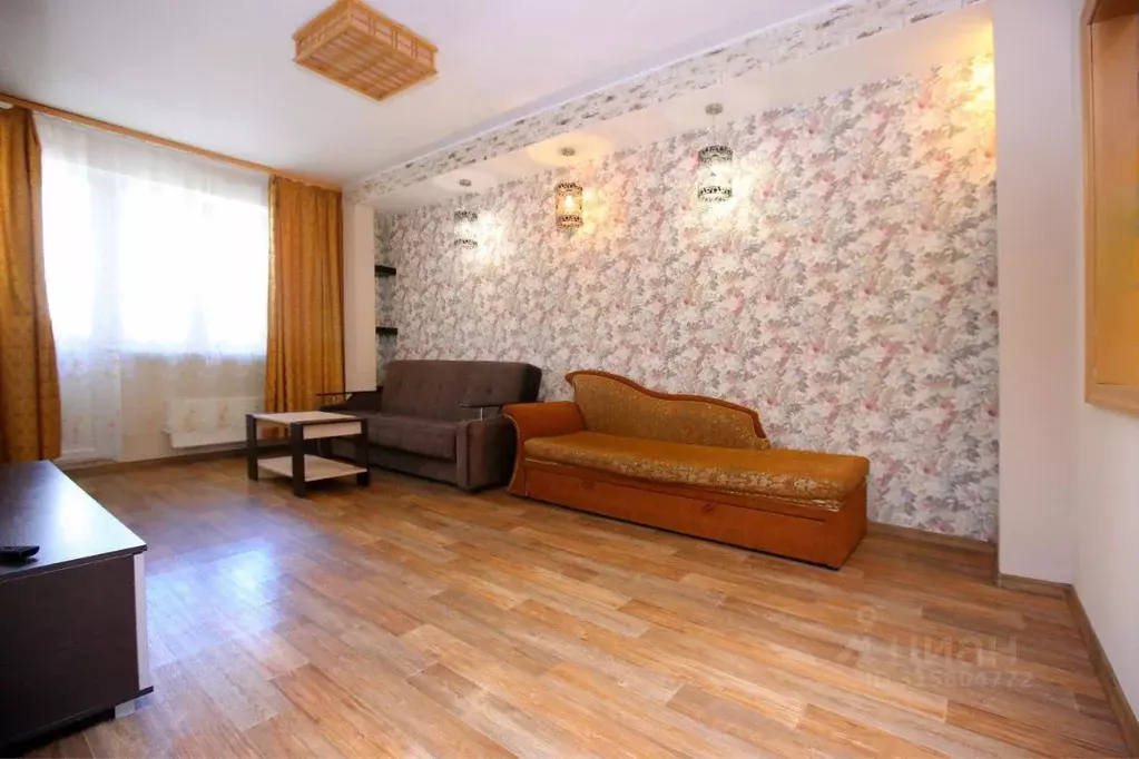 2-к кв. Тюменская область, Тюмень ул. Василия Гольцова, 2к3 (58.0 м) - Фото 0