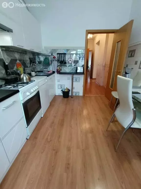 3-комнатная квартира: Великий Новгород, Большая Московская улица, 23/7 ... - Фото 2