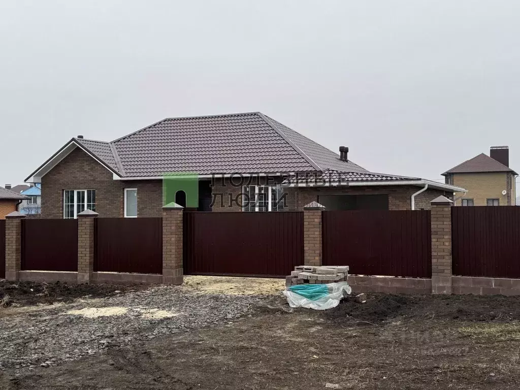 Дом в Белгородская область, Белгородский район, Дубовское с/пос, пос. ... - Фото 1