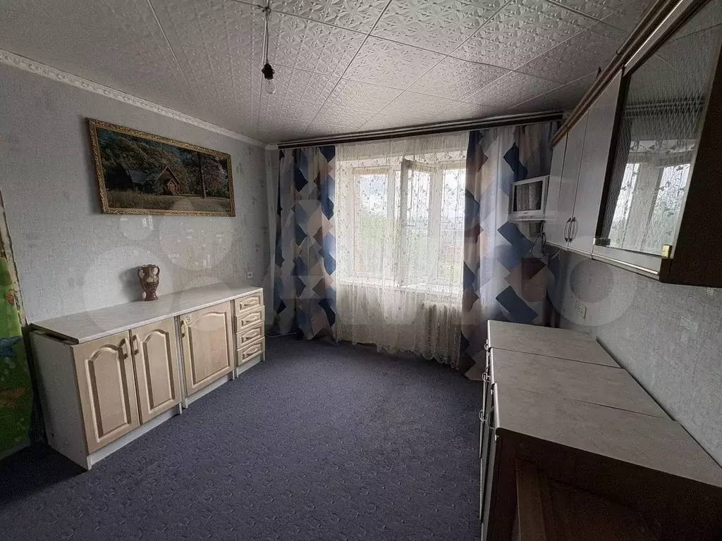 Комната 13,6 м в 8-к., 3/9 эт. - Фото 0