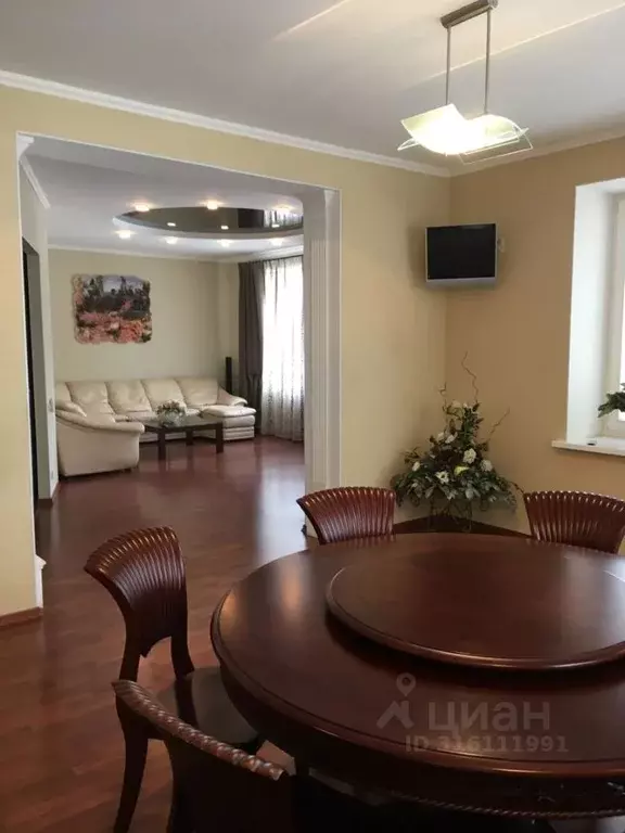 4-к кв. Вологодская область, Череповец ул. Батюшкова, 5 (159.3 м) - Фото 0
