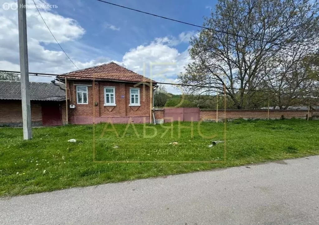 Дом в село Лескен, улица Колоева, 38 (125.3 м) - Фото 1