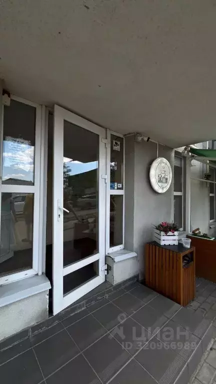 Помещение свободного назначения в Крым, Симферополь ул. Батурина, 91 ... - Фото 1