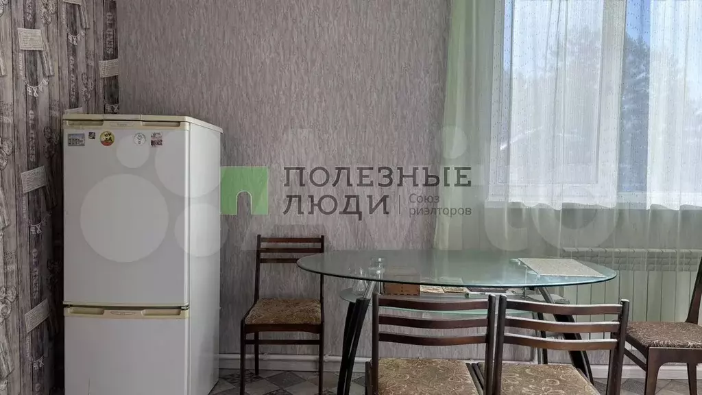 Комната 20 м в 3-к., 2/2 эт. - Фото 1