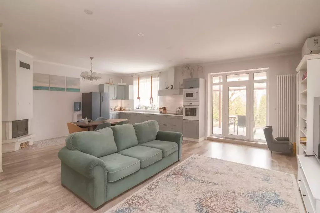 Таунхаус в Московская область, Красногорск городской округ, пос. ... - Фото 1