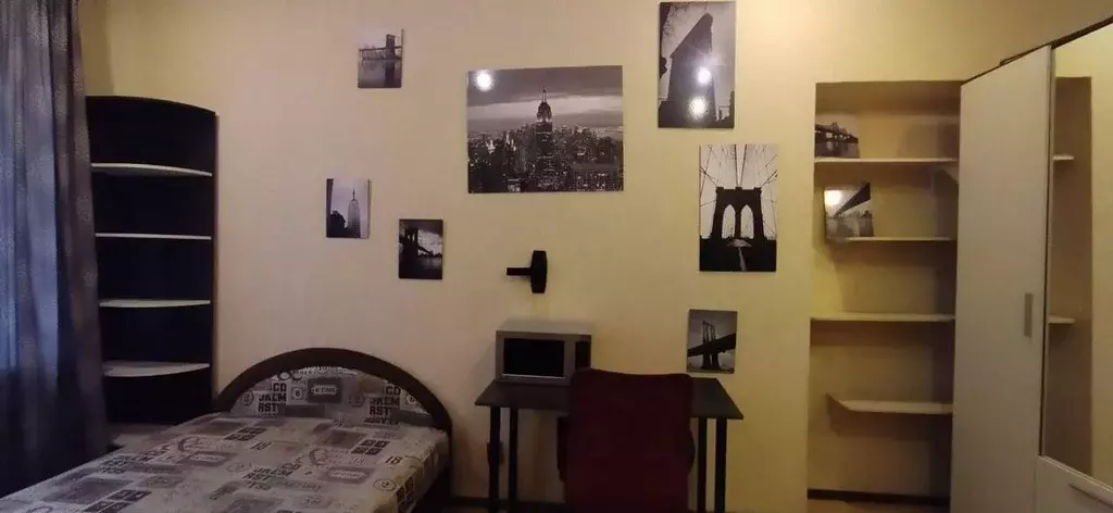 Комната Санкт-Петербург Большеохтинский просп., 13/4к1 - Фото 2