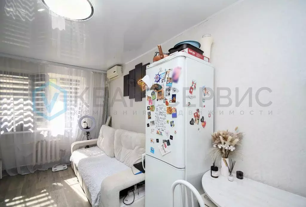 Комната Омская область, Омск просп. Карла Маркса, 34а (14.8 м) - Фото 1