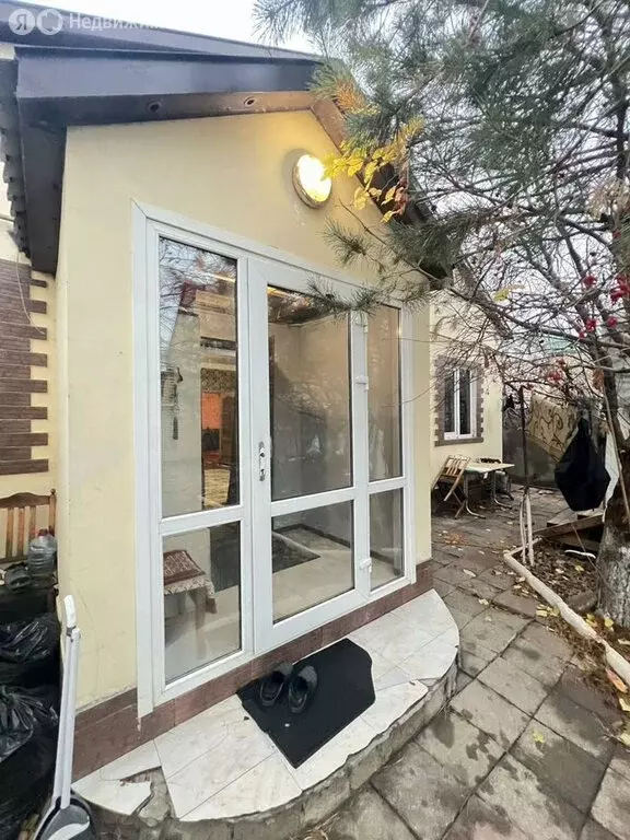 Дом в Махачкала, улица Мурсалова, 85 (100 м) - Фото 1