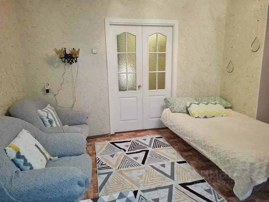 2-к кв. Омская область, Омск просп. Карла Маркса, 38 (60.0 м) - Фото 0