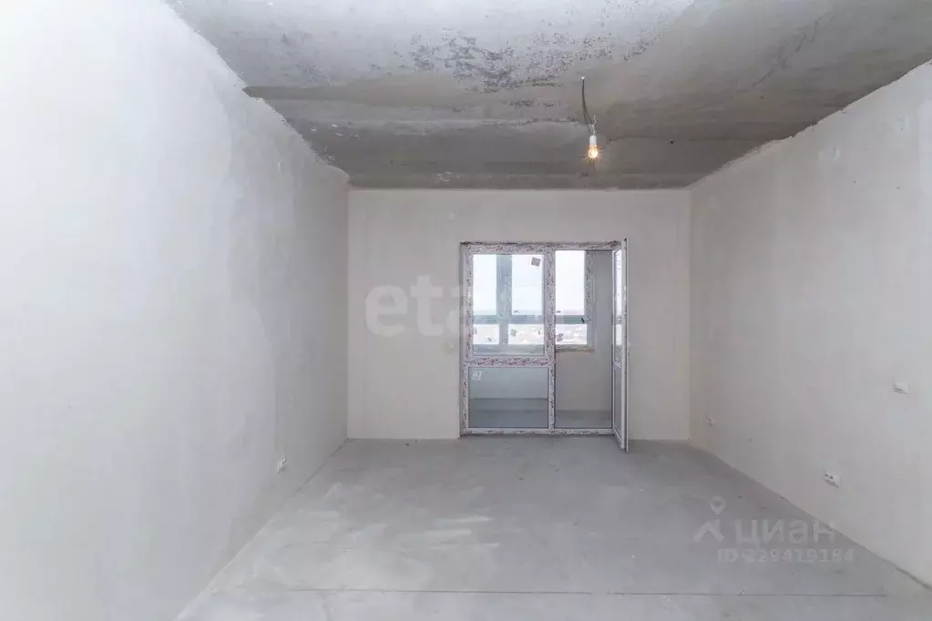 3-к кв. Тюменская область, Тобольск 15-й мкр, 25 (70.7 м) - Фото 1