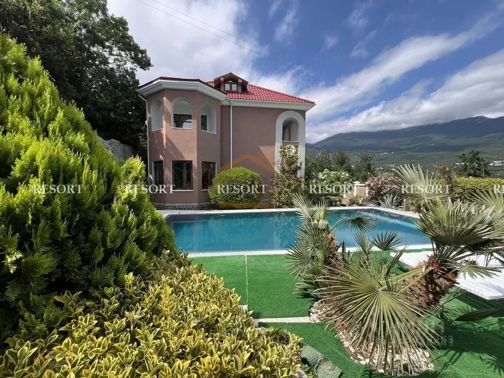 Дом в Крым, Ялта ул. Найденова, 15 (250 м) - Фото 1