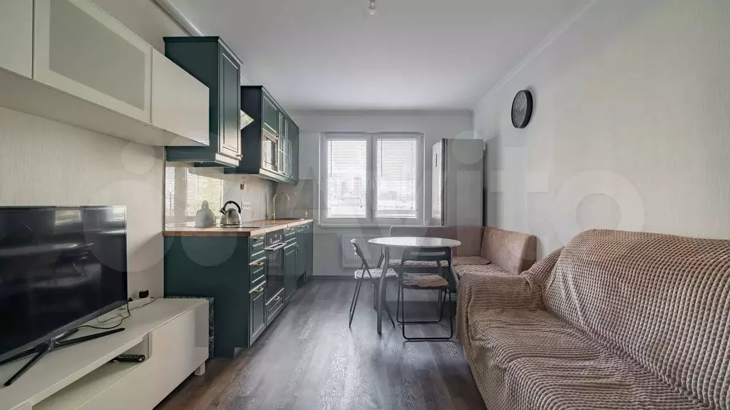 2-к. квартира, 60 м, 4/23 эт. - Фото 1