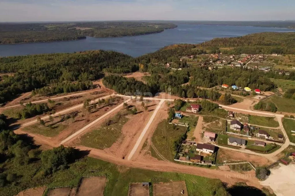 Участок в Пермский край, Добрянский городской округ, д. Залесная  (6.4 ... - Фото 0