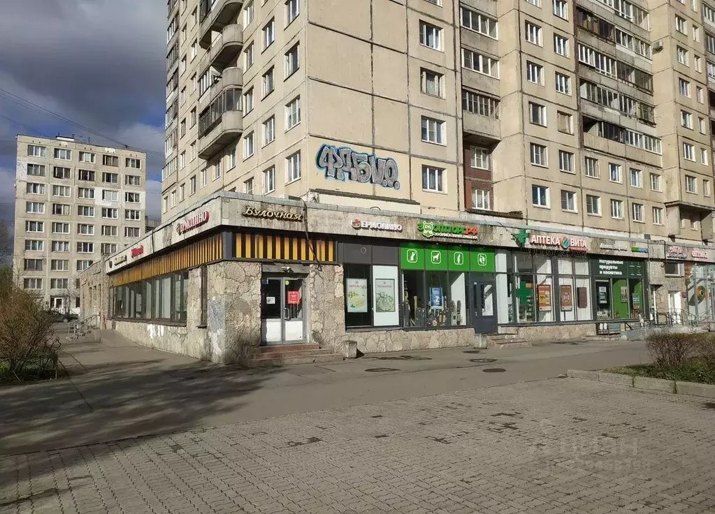 Торговая площадь в Санкт-Петербург просп. Большевиков, 9К1 (81 м) - Фото 1