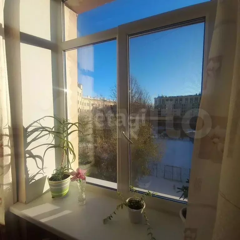 Комната 17,8 м в 9-к., 4/6 эт. - Фото 1