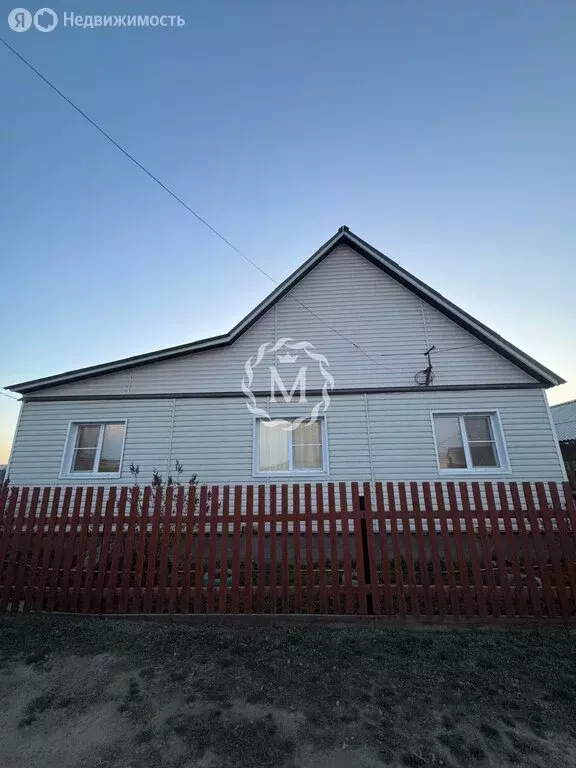 Дом в Иволгинский район, сельское поселение Гурульбинское, село ... - Фото 1