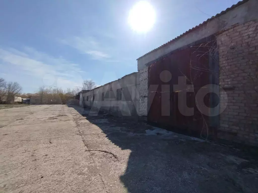 База 1467 м с земельным участком - Фото 0