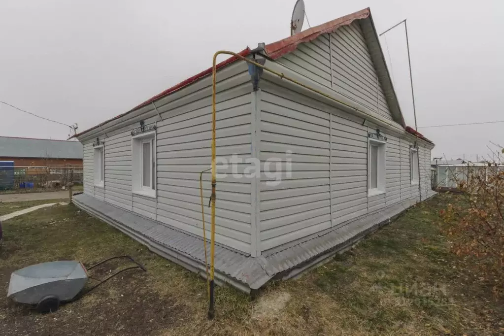 Дом в Омская область, Азовский Немецкий Национальный район, с. ... - Фото 0
