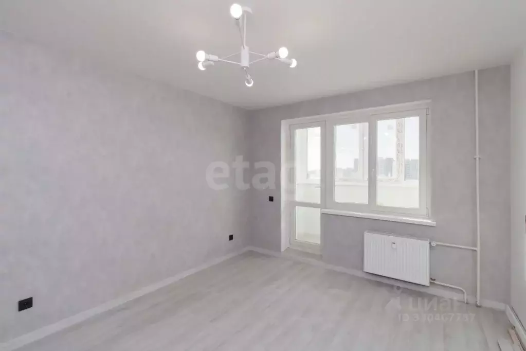 3-к кв. Тюменская область, Тюмень ул. Монтажников, 38 (86.7 м) - Фото 1