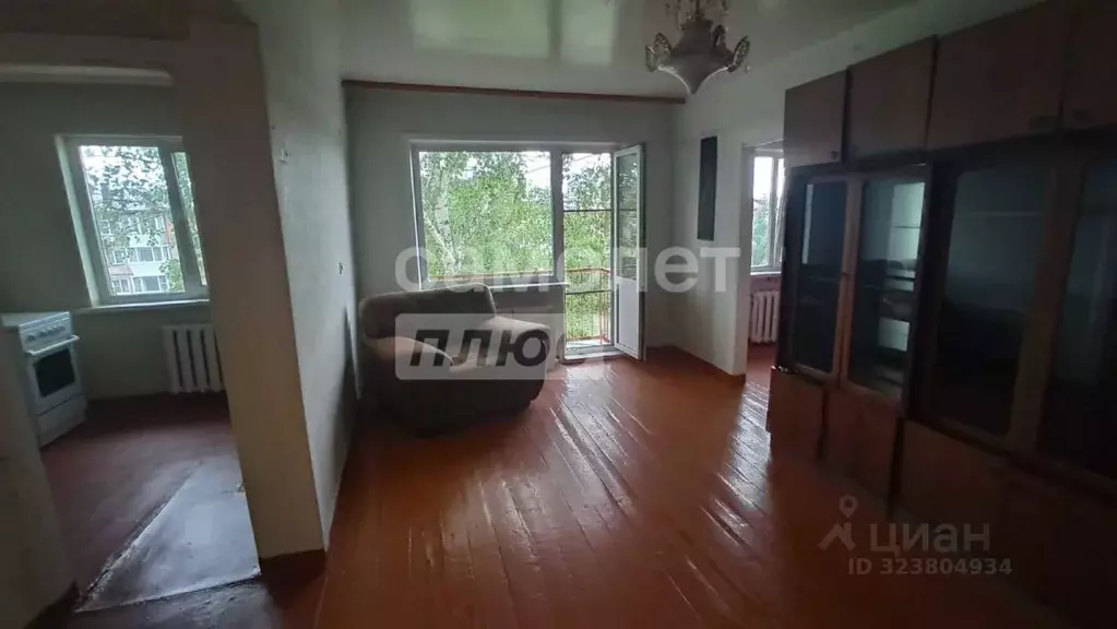 2-к кв. Омская область, Омск просп. Космический, 77 (44.9 м) - Фото 1