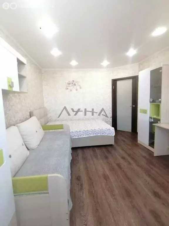 2-комнатная квартира: Набережные Челны, посёлок ЗЯБ, улица Хади ... - Фото 0