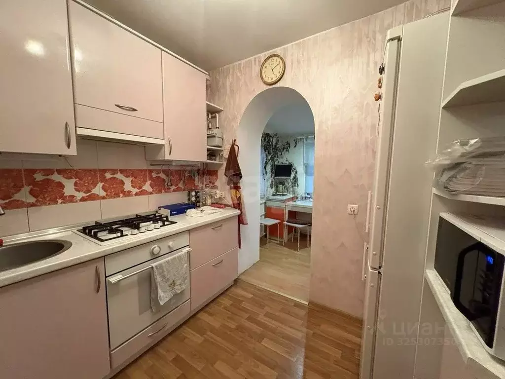 2-к кв. Крым, Симферополь городской округ, Аэрофлотский пгт ул. ... - Фото 2