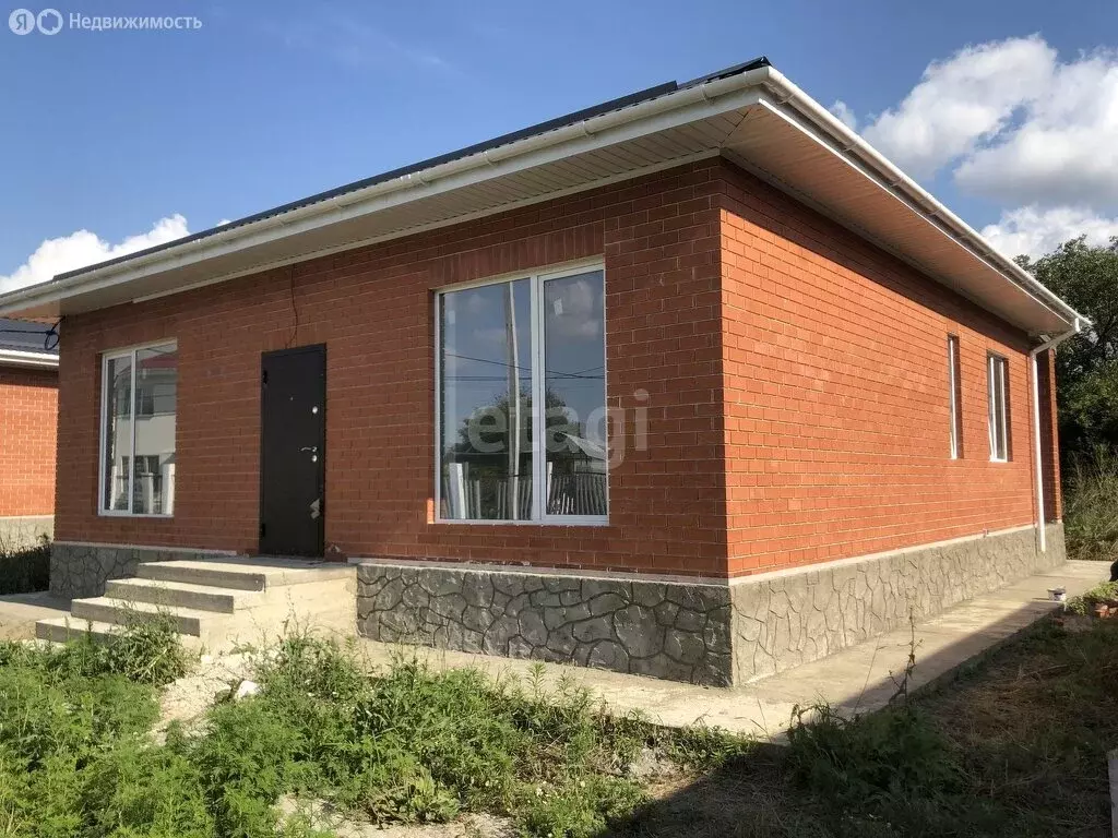 Дом в Гостагаевская, улица 8 Марта (100 м) - Фото 2