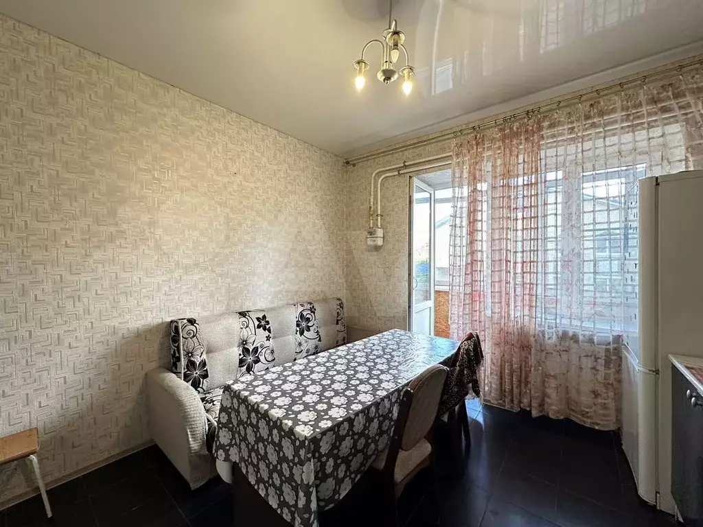 1-к. квартира, 40 м, 2/5 эт. - Фото 0