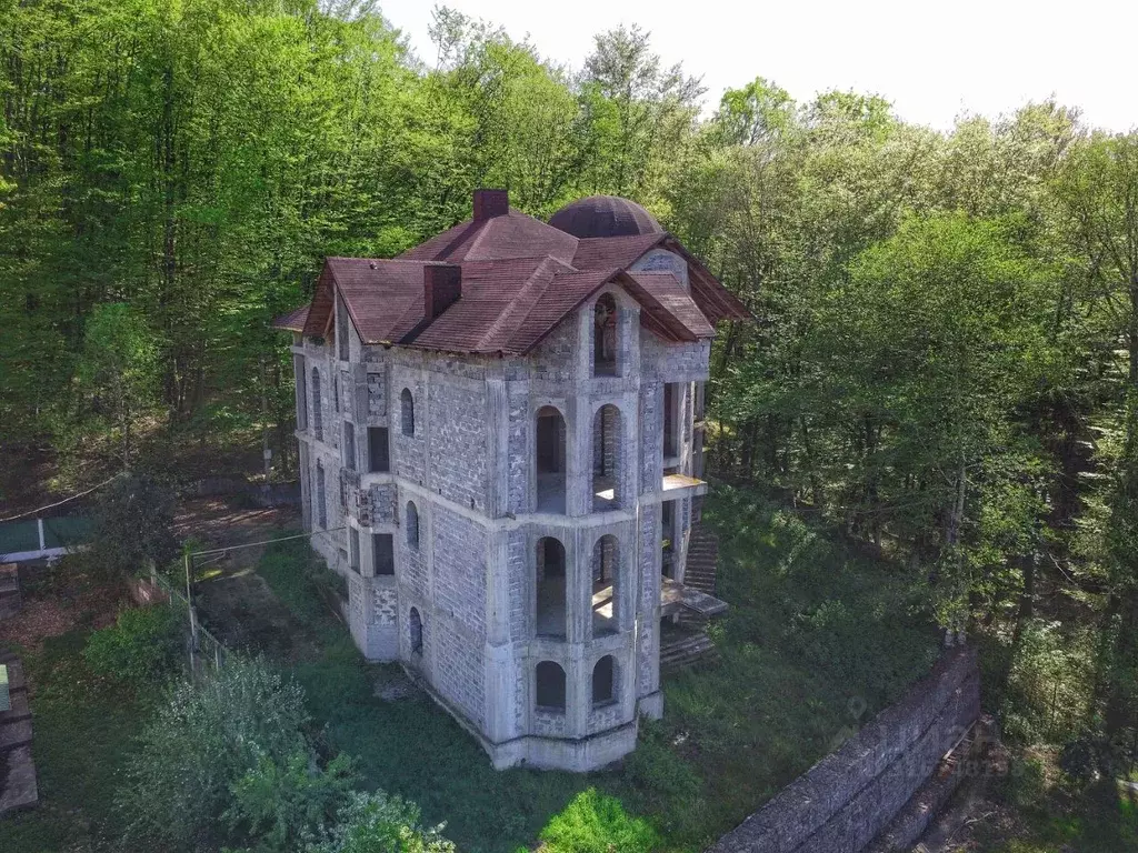 Дом в Краснодарский край, Сочи городской округ, Дагомыс пгт  (700 м) - Фото 1