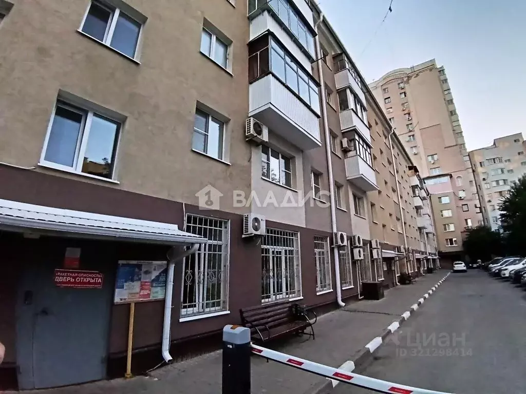 1-к кв. Белгородская область, Белгород Преображенская ул., 82 (31.6 м) - Фото 0