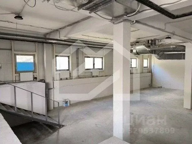 Помещение свободного назначения в Москва ул. 2-я Карпатская, 4с1 (251 ... - Фото 1