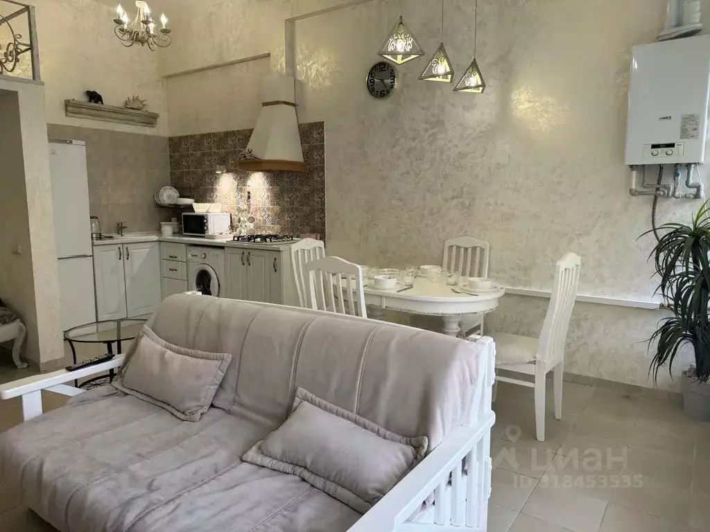 1-к кв. Краснодарский край, Сочи ул. Ленина, 172Б (42.0 м) - Фото 0