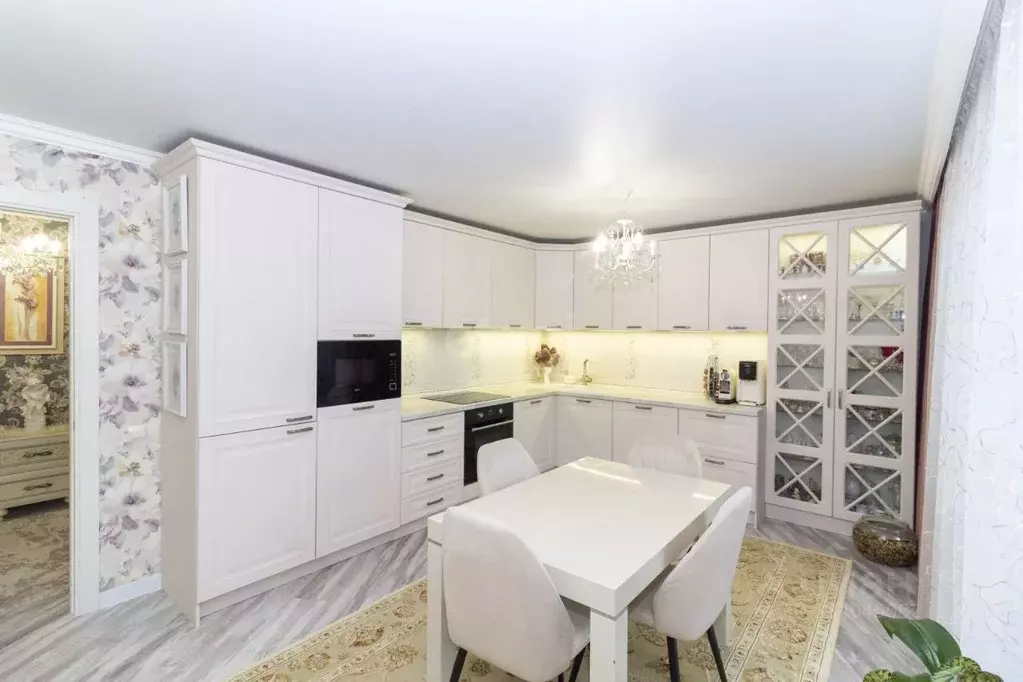 2-к кв. Тюменская область, Тюмень Амурская ул., 39 (75.0 м) - Фото 2