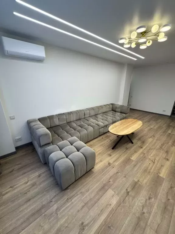 3-к кв. Крым, Симферополь ул. Дзюбанова (80.9 м) - Фото 1