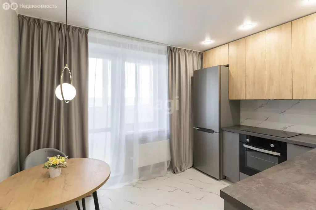 1-комнатная квартира: Тюмень, улица Валентины Трофимовой, 13 (41 м) - Фото 2