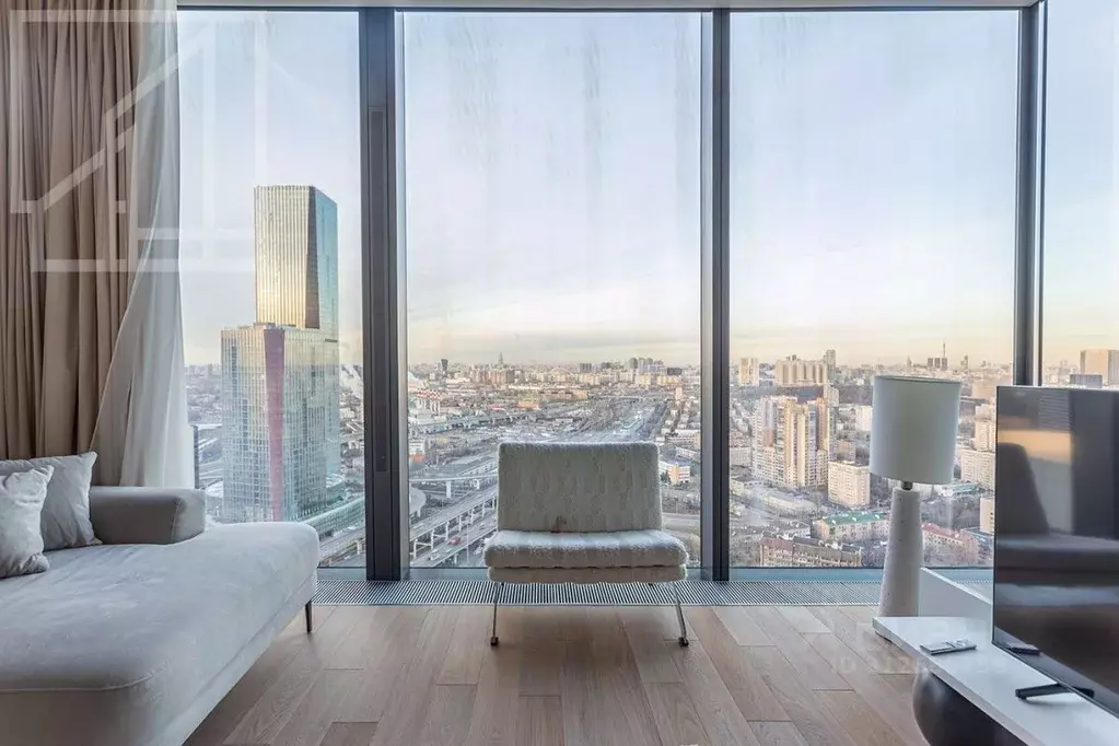 2-к кв. Москва 1-й Красногвардейский проезд, 22с2 (83.6 м) - Фото 1