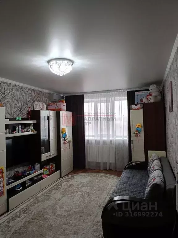1-к кв. Белгородская область, Старый Оскол Южный мкр, 5 (48.0 м) - Фото 0