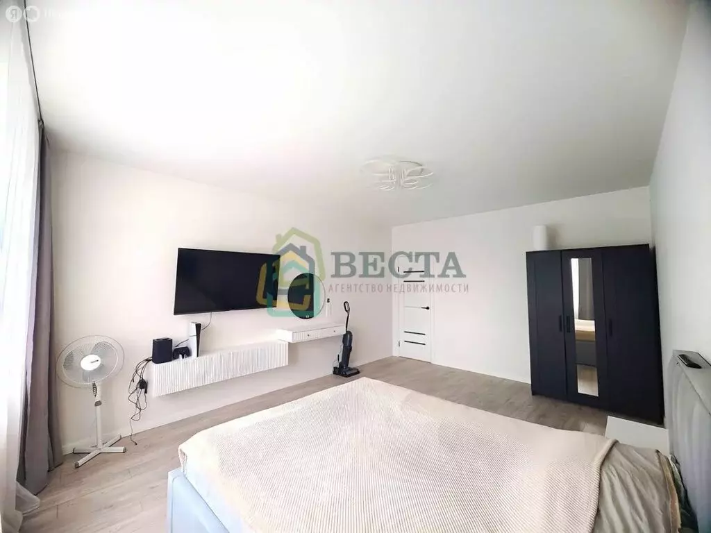 3-комнатная квартира: Санкт-Петербург, улица Бабушкина, 61 (64.7 м) - Фото 1