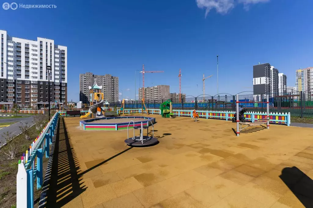 1-комнатная квартира: Тюмень, улица Монтажников, 42 (38 м) - Фото 2