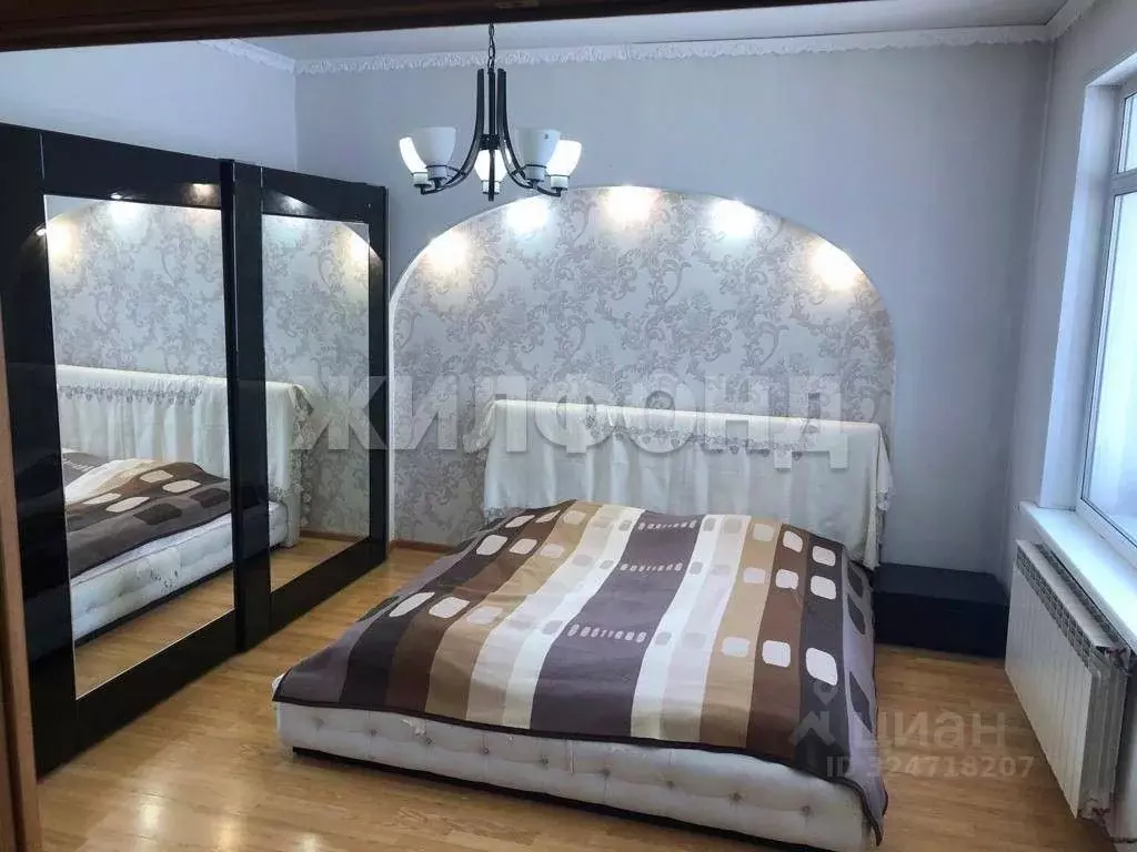 4-к кв. Хакасия, Абакан ул. Кирова, 112/1 (95.6 м) - Фото 1