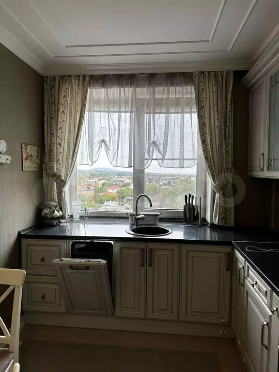 3-к. квартира, 90 м, 7/9 эт. - Фото 0