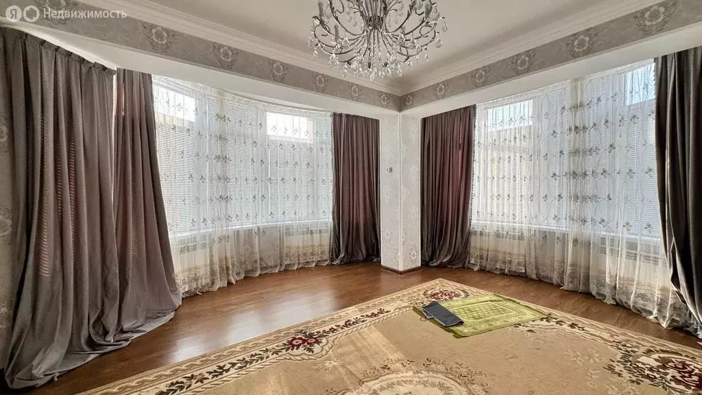 3-комнатная квартира: Дербент, улица Сальмана, 89Г (113.3 м) - Фото 1