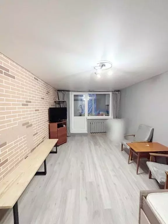 1-к кв. Удмуртия, Ижевск ул. 9 Января, 197А (33.0 м) - Фото 1