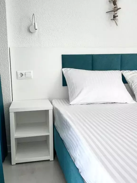 Комната Крым, Черноморский район, Оленевское с/пос, с. Оленевка ул. ... - Фото 2