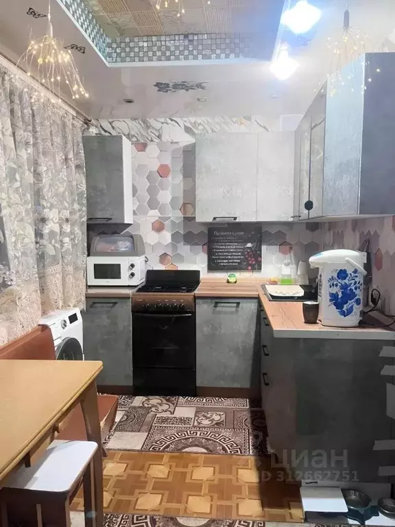 3-к кв. Волгоградская область, Волгоград просп. Маршала Жукова, 129 ... - Фото 1