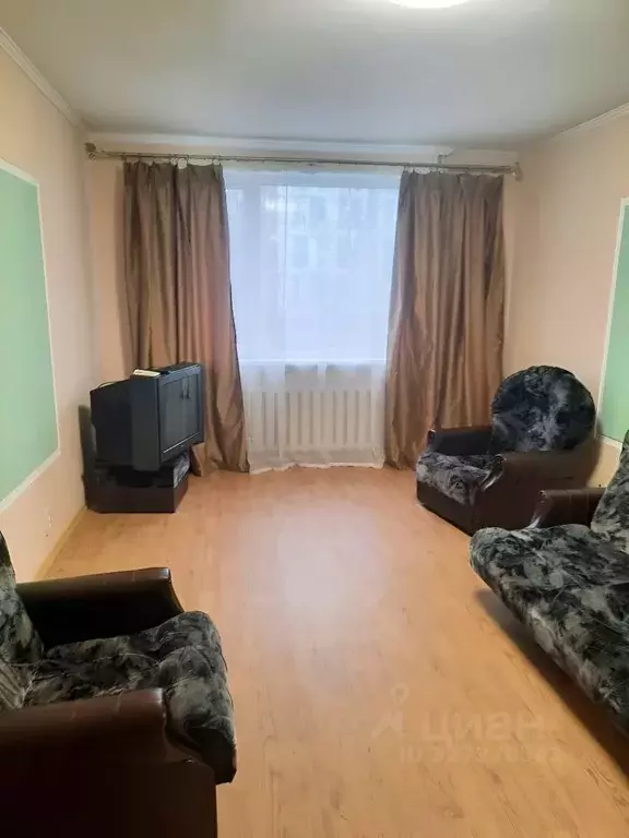 3-к кв. Крым, Симферополь ул. Железнодорожная, 10 (45.0 м) - Фото 1